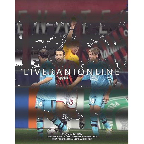 AC Milan - Olympique Marsiglia Champions League 2009/2010 Gruppo C MD5 Milano - 25.11.2009 Nella Foto: AMMONIZIONE DI GIANLUCA ZAMBROTTA /Ph.Vitez-Ag. Aldo Liverani