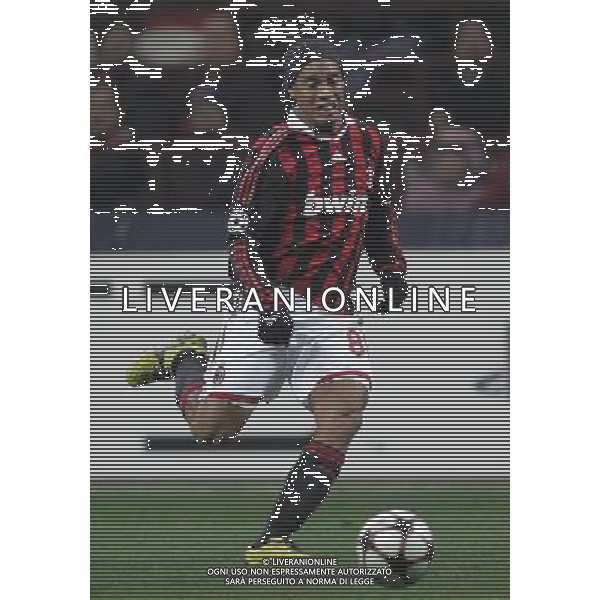 Milano 25-11-2009 Champions League 2009/10 milan-olympique Marsiglia 1:1 nella foto ronaldinho ph marco luzzani/ag aldo liverani s.a.s.