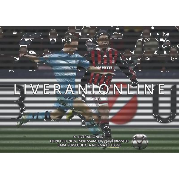 Milano 25-11-2009 Champions League 2009/10 milan-olympique Marsiglia 1:1 nella foto ronaldinho e laurent bonnart ph marco luzzani/ag aldo liverani s.a.s.