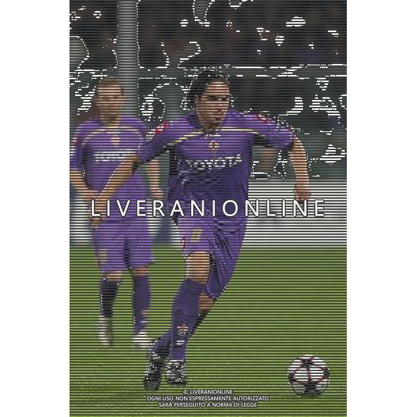 FIRENZE, 24/11/2009, CHAMPIONS LEAGUE 2009-2010 FIORENTINA OLYMPIQUE LIONE NELLA FOTO: MANUEL VARGAS FOTO AG. A. LIVERANI S.A.S.