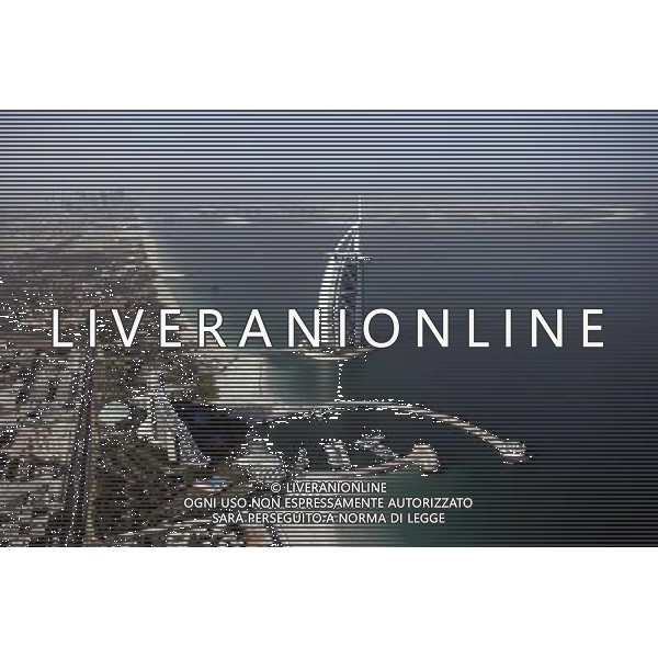 An aerial view of the Burj al Arab, Dubai, UAE. Ref: B523_123818_0001 COMPULSORY CREDIT: World Pictures/Photoshot DUBAI - EMIRATI ARABI UNITI /Agenzia Aldo Liverani Sas - ITALY ONLY -