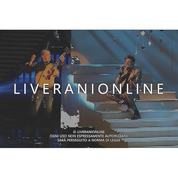 FINALE X FACTOR - 3za EDIZIONE NELLA FOTO: ALEX BRITTI - MARCO MENGONI ( vincitore) © ANTONIO SORANO - AG. ALDO LIVERANI SAS