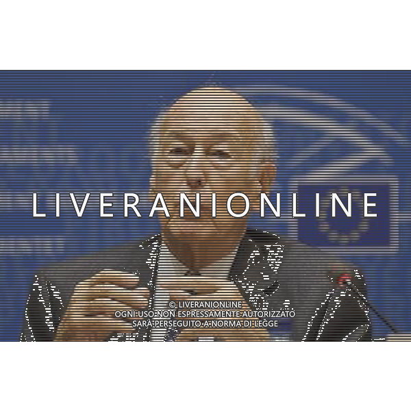 BRUXELLES - VALERY GISCARD D\'ESTAING ( ex Presidente della Repubblica Francese) nel palazzo del Parlamento Europeo, durante la prima conferenza stampa dell\'Atomium Culture. © Wiktor Dabkowski - Photoshot - Ag. Aldo Liverani sas ITALY ONLY