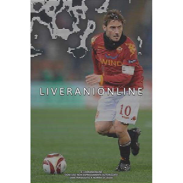 Roma - 03/12/2009 - Stadio Olimpico - Uefa Europa League 2009/2010 Gruppo E - AS Roma vs Basilea - nella foto: Francesco TOTTI ph. Corradetti / @Aldo LIVERANI Sas