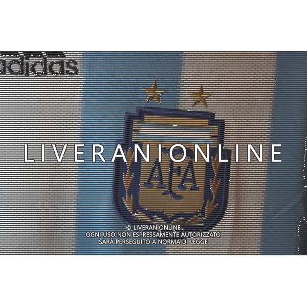 Sorteggi della fase finale dei Mondiali di calcio Sud Africa 2010 - maglia della nazionale argentina 04.12.2009, Kapstadt, SŸdafrika, FIFA Fu§ball-Weltmeisterschaft 2010, World Cup, Cape Town, South Africa, Final Draw, Auslosung, Ziehung, Merchandising, Official Fan Shop, Offizieller Fan Shop, Fanartikel, copyright by firo sportphoto/Agenzia Aldo Liverani Sas - ITALY ONLY -