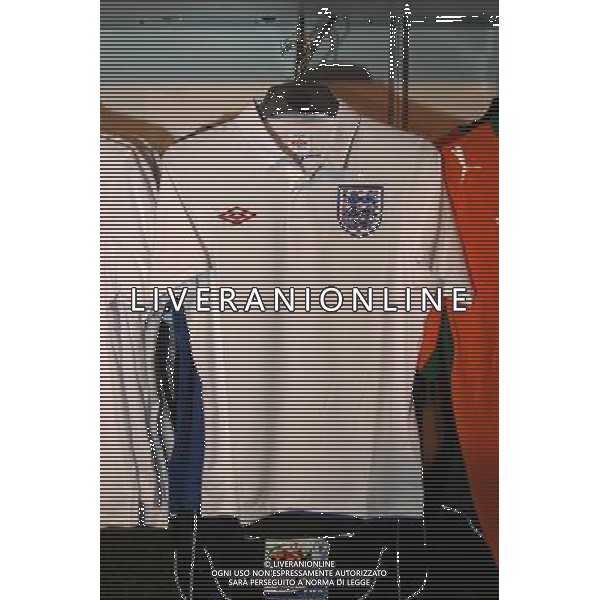 Sorteggi della fase finale dei Mondiali di calcio Sud Africa 2010 - maglia della nazionale inglese - inghilterra 04.12.2009, Kapstadt, SŸdafrika, FIFA Fu§ball-Weltmeisterschaft 2010, World Cup, Cape Town, South Africa, Final Draw, Auslosung, Ziehung, Merchandising, Official Fan Shop, Offizieller Fan Shop, Fanartikel, copyright by firo sportphoto/Agenzia Aldo Liverani Sas - ITALY ONLY -