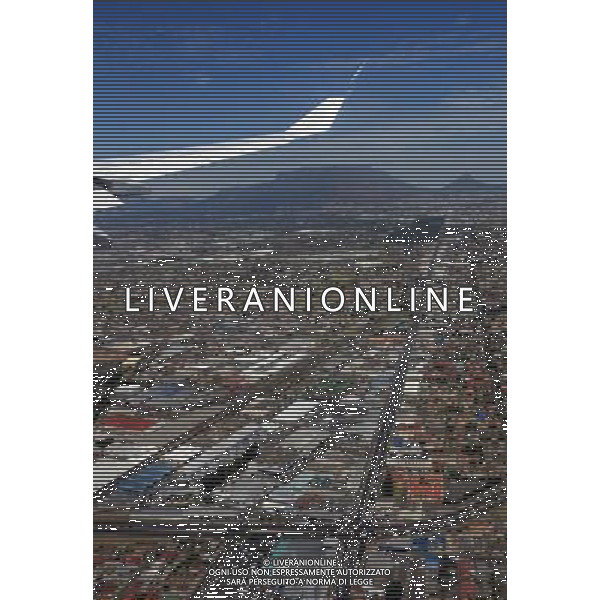 Sorteggi della fase finale dei Mondiali di calcio Sud Africa 2010 - vedute aeree della citta\' 3.12.2009, Kapstadt, SŸdafrika, FIFA Fu§ball-Weltmeisterschaft 2010, World Cup, Cape Town, South Africa 2010, Final Draw, Auslosung, Ziehung, Flugzeug, Anflug aud die Stadt Kapstadt, Cape Town, im Hintergrund der Tafelberg copyright by firo sportphoto/Agenzia Aldo Liverani Sas - ITALY ONLY -