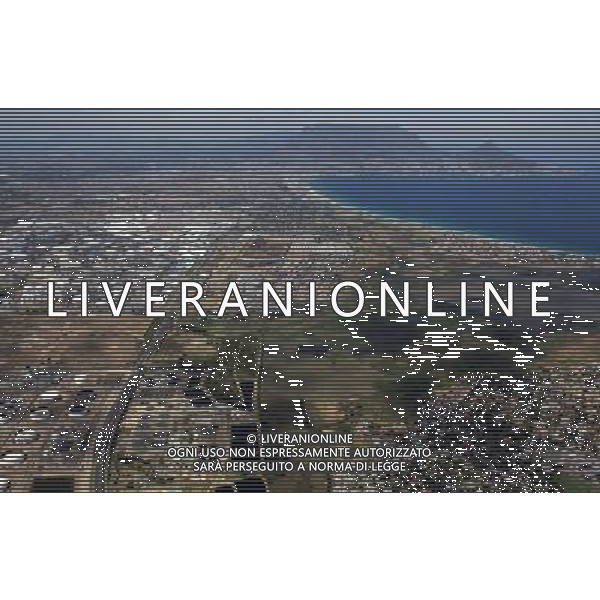Sorteggi della fase finale dei Mondiali di calcio Sud Africa 2010 - vedute aeree della citta\' 03.12.2009, Kapstadt, SŸdafrika, FIFA Fu§ball-Weltmeisterschaft 2010, World Cup, Cape Town, South Africa 2010, Final Draw, Auslosung, Ziehung, Flugzeug, Anflug aud die Stadt Kapstadt, Cape Town, im Hintergrund der Tafelberg copyright by firo sportphoto/Agenzia Aldo Liverani Sas - ITALY ONLY -