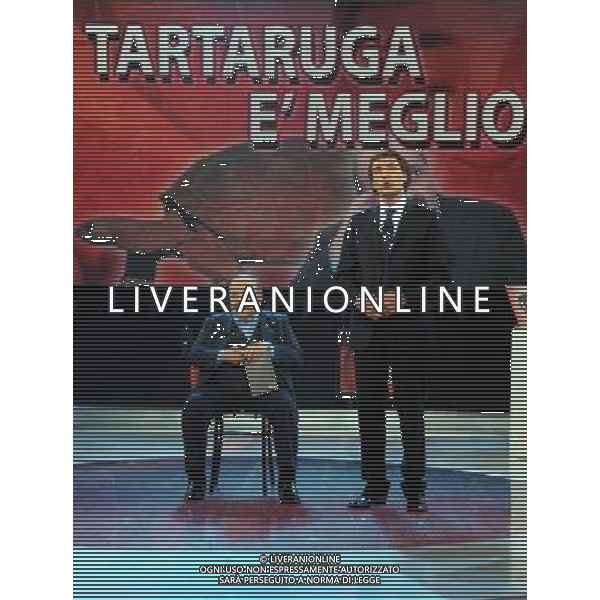 ROMA - STUDI DELLA DEAR 06/12/2009 TRASMISSIONE TELEVISIVA \'DOMENICA IN\' nella foto: MASSIMO GILETTI CON MAURIZIO COSTANZO ©BRUNI/AGENZIA ALDO LIVERANI SAS