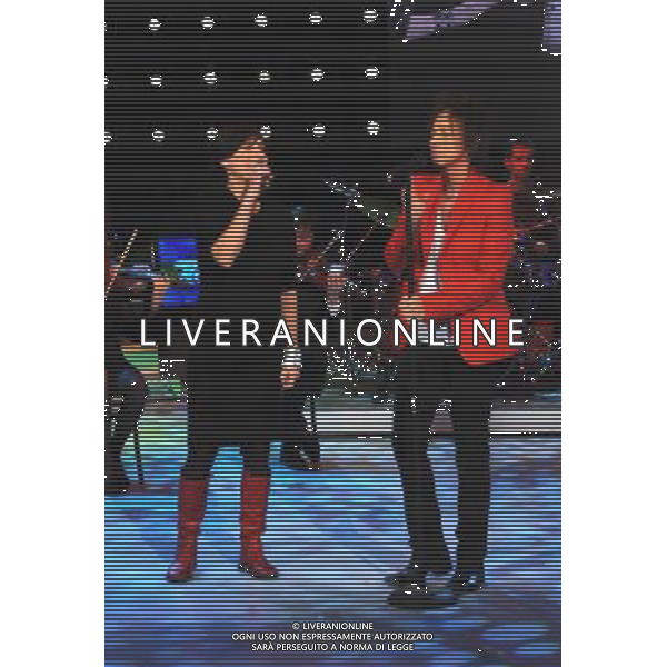 ROMA - STUDI DELLA DEAR 06/12/2009 TRASMISSIONE TELEVISIVA \'DOMENICA IN\' nella foto: GIANNA NANNINI SI ESIBISCE CON GIORGIA ©BRUNI/AGENZIA ALDO LIVERANI SAS