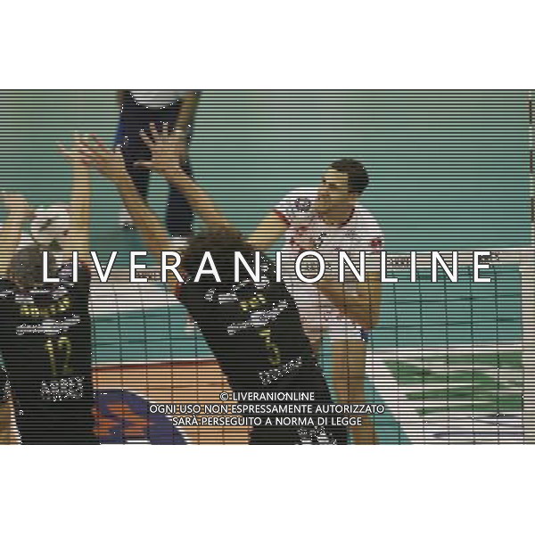 TREVISO 20/12/2009 SERIE A TIM VOLLEY SISLEY TREVISO-ITAS DIATEC TRENTINO NELLA FOTO:OSMANY JUANTORENA FOTO PAOLA GARBUIO/AG.ALDO LIVERANI