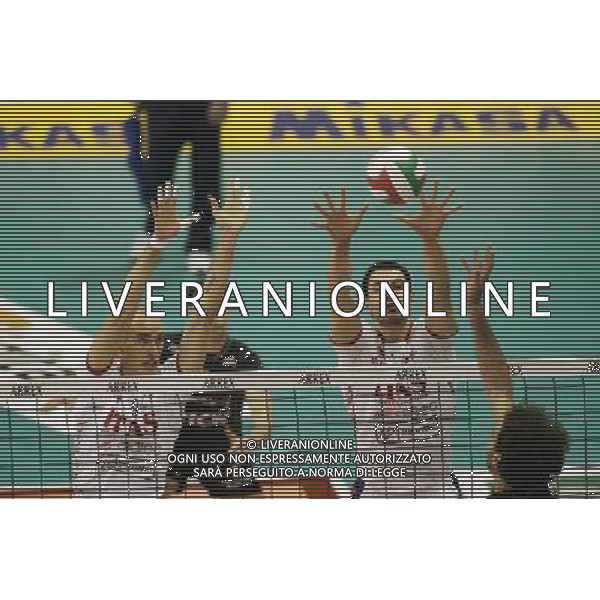 TREVISO 20/12/2009 SERIE A TIM VOLLEY SISLEY TREVISO-ITAS DIATEC TRENTINO NELLA FOTO:ANDREA SALA E MATY KAZIYSKI FOTO PAOLA GARBUIO/AG.ALDO LIVERANI