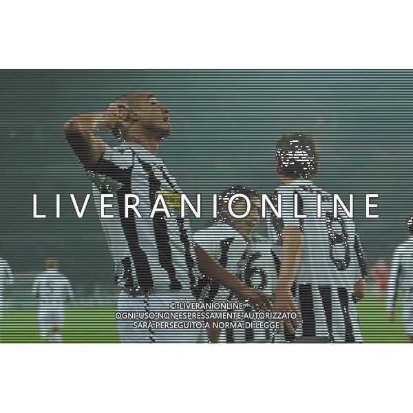 Juventus - Bayern Monaco Champions League 2009/2010 08-12-2009 Torino Nella foto: abbracci esultanza dopo il gol di david trezguet ©Manuela Viganti/Agenzia Aldo Liverani Sas 