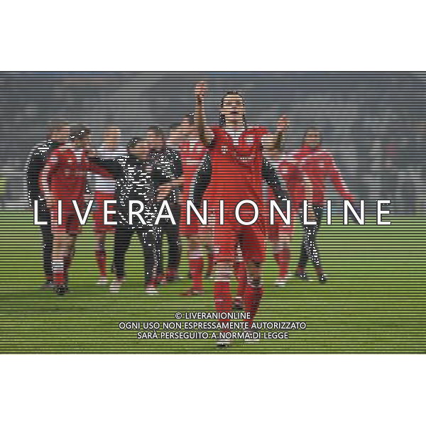 Juventus - Bayern Monaco Champions League 2009/2010 08-12-2009 Torino Nella foto: abbracci Esultanza dei giocatori del bayern monaco che festeggiano la vittoria a fine gara ©Manuela Viganti/Agenzia Aldo Liverani Sas 