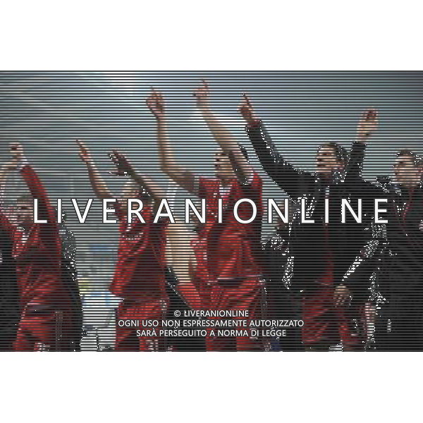 Juventus - Bayern Monaco Champions League 2009/2010 08-12-2009 Torino Nella foto: abbracci Esultanza dei giocatori del bayern monaco che festeggiano la vittoria a fine gara ©Manuela Viganti/Agenzia Aldo Liverani Sas 