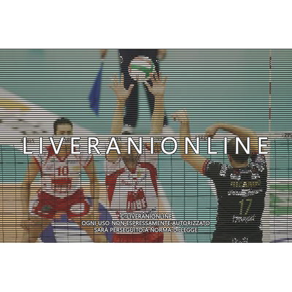 TREVISO 11/10/2009 CAMPIONATO ITALIANO PALLAVOLO SERIE A SISLEY TREVISO - LUBE BANCA MARCHE MACERATA NELLA FOTO:MURO DI CISOLLA ALBERTO FOTO PAOLA GARBUIO/AG.ALDO LIVERANI