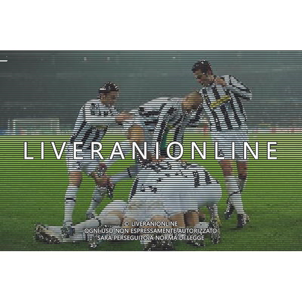 08-12-2009 Torino Sport-Calcio Juventus Bayern Monaco Champions League 2009/2010 Nella foto: l\'Esultanza di david trezeguet dopo il gol ©Alessandro Falzone/ag ALDO LIVERANI SAS