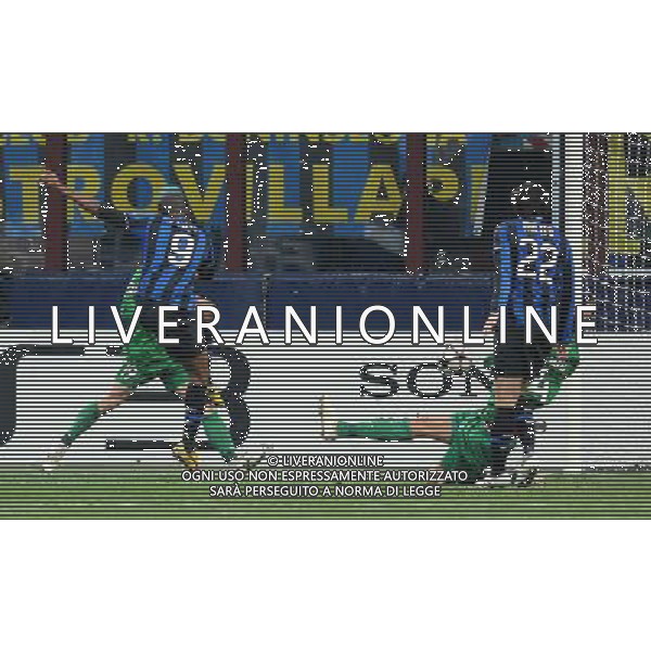Champions League 2009/2010 Gruppo F MD6 Milano - 09.12.2009 FC Inter-FC Rubin Kazan Nella Foto: IL GOL DI SAMUEL ETO\'O DEL 1-0 /Ph.Vitez-Ag. Aldo Liverani