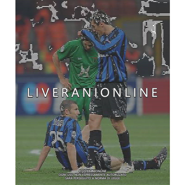 Champions League 2009/2010 Gruppo F MD6 Milano - 09.12.2009 FC Inter-FC Rubin Kazan Nella Foto:INFORTUNIO DI WALTER SAMUEL /Ph.Vitez-Ag. Aldo Liverani