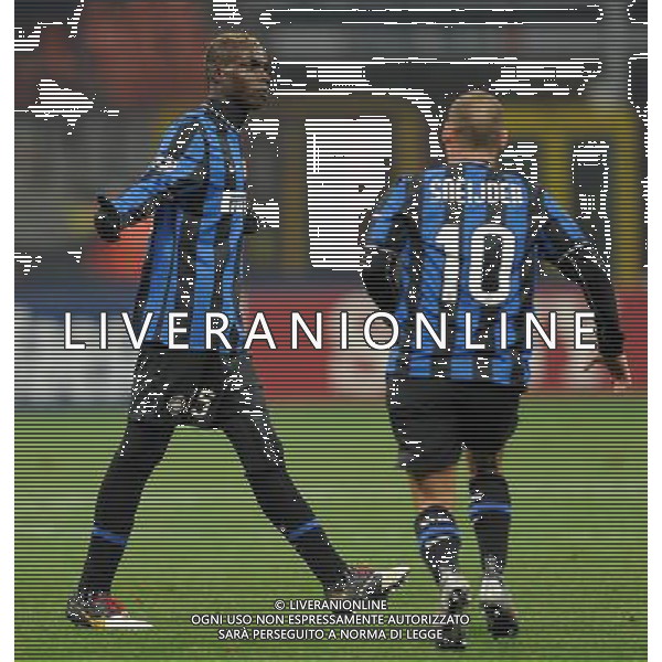 Champions League 2009/2010 Gruppo F MD6 Milano - 09.12.2009 FC Inter-FC Rubin Kazan Nella Foto: ESULTANZA DOPO IL GOL DI MARIO BALOTELLI CON SNEIJDER /Ph.Vitez-Ag. Aldo Liverani