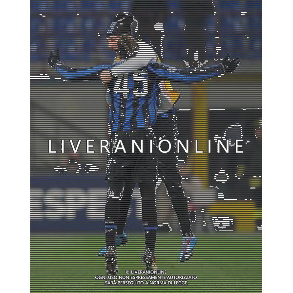 Champions League 2009/2010 Gruppo F MD6 Milano - 09.12.2009 FC Inter-FC Rubin Kazan Nella Foto: ESULTANZA DOPO IL GOL DI MARIO BALOTELLI ABBRACCIATO DA MARCO MATERAZZI /Ph.Vitez-Ag. Aldo Liverani