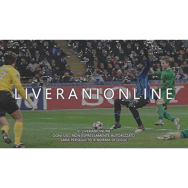 Champions League 2009/2010 Gruppo F MD6 Milano - 09.12.2009 FC Inter-FC Rubin Kazan Nella Foto:OCCASIONE MANCATA DA MARIO BALOTELLI /Ph.Vitez-Ag. Aldo Liverani