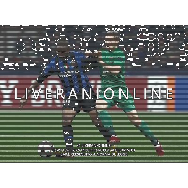 Milano 09-12-2009 Champions League 2009/10 inter-rubin kazan 2:0 nella foto samuel eto\'o e rafal murawski ph marco luzzani/ag aldo liverani s.a.s.