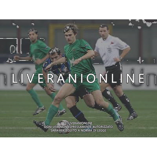 Milano 09-12-2009 Champions League 2009/10 inter-rubin kazan 2:0 nella foto aleksandr ryazantsev e dejan stankovic ph marco luzzani/ag aldo liverani s.a.s.