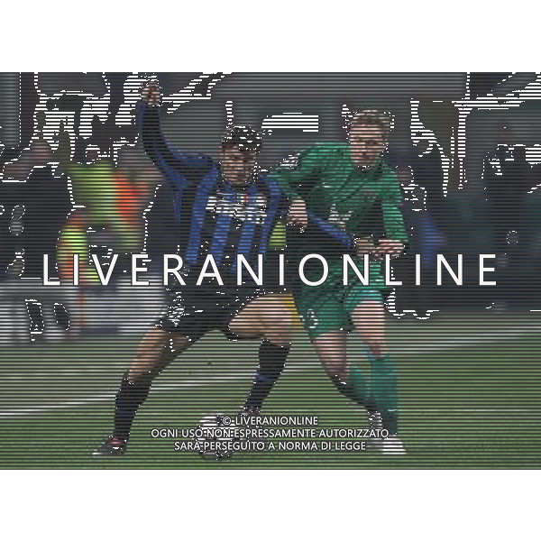 Milano 09-12-2009 Champions League 2009/10 inter-rubin kazan 2:0 nella foto evgeni balyaykin e javier zanetti ph marco luzzani/ag aldo liverani s.a.s.