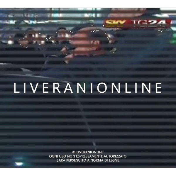 Aggressione al Presidente del Consiglio Silvio Berlusconi alla fine del suo comizio in Piazza Duomo a Milano 13/12/2009 nella foto Silvio Berlusconi viene soccorso dopo essere stato colpito obbligatorio citare la fonte televisiva (SkyTg24) Agenzia Aldo Liverani Sas 