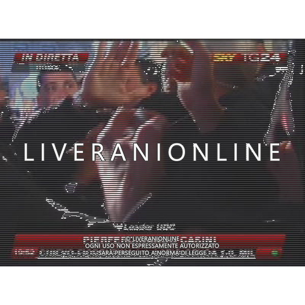 Aggressione al Presidente del Consiglio Silvio Berlusconi alla fine del suo comizio in Piazza Duomo a Milano 13/12/2009 obbligatorio citare la fonte televisiva (SkyTg24) Agenzia Aldo Liverani Sas 