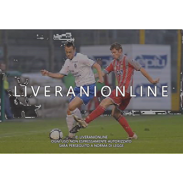 Campionato Lega PRO 1° Divisione Cremona 29-11-2009 Cremonese - Novara nella foto: Mattia Morandi (Novara), a SX, e Riccardo Musetti (Cremonese) foto Garavaglia - ag. Aldo Liverani sas