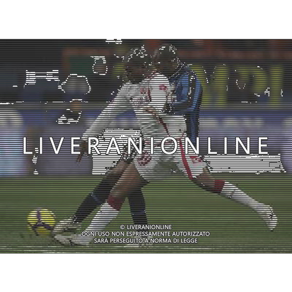 Milano 16-12-2009 Coppa Italia TIM CUP 2009/10 inter-livorno 1:0 nella foto davi suazo e paixao marcus diniz ph marco luzzani/ag aldo liverani s.a.s.