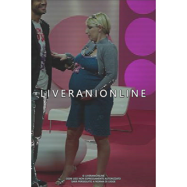 SALSA ROSA - TRASMISSIONE TV SU COMEDY CENTRAL IN ONDA IN ANTEPRIMA IL 6 GENNAIO 2009 E POI DALL\'11 GENNAIO 2009 NELLA FOTO: KATIA FOLLESA ( del duo KATIA \' VALERIA) incinta © ANTONIO SORANO - AG. ALDO LIVERANI SAS