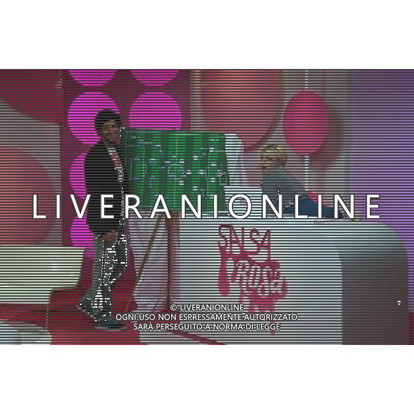 SALSA ROSA - TRASMISSIONE TV SU COMEDY CENTRAL IN ONDA IN ANTEPRIMA IL 6 GENNAIO 2009 E POI DALL\'11 GENNAIO 2009 NELLA FOTO: KATIA FOLLESA ( del duo KATIA \' VALERIA) incinta e BRUNO CABRERIZO © ANTONIO SORANO - AG. ALDO LIVERANI SAS