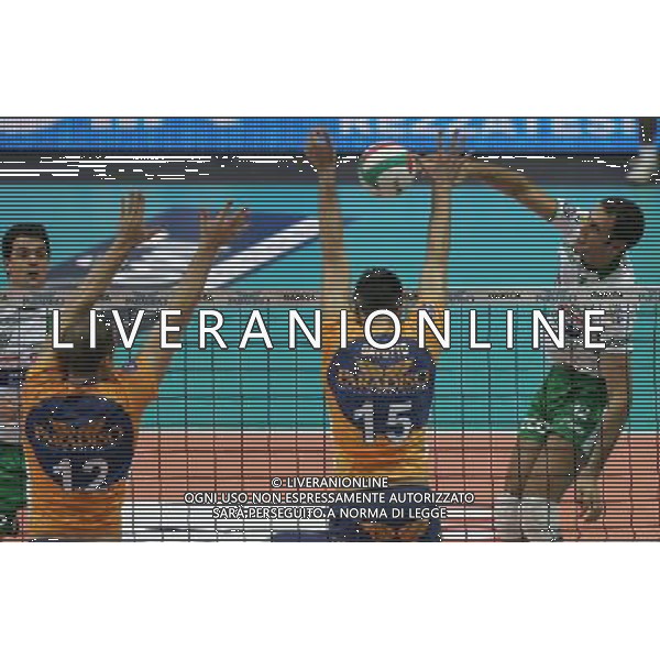Monza 11-10-2009 Campionato pallavolo serie A TIM 2009/10 Acqua Paradiso Gabeca Monza-Bre Banca Lanutti Cuneo3:2 nella foto giuseppe patriarca, mauro gavotto ph marco luzzani/ag aldo liverani s.a.s.