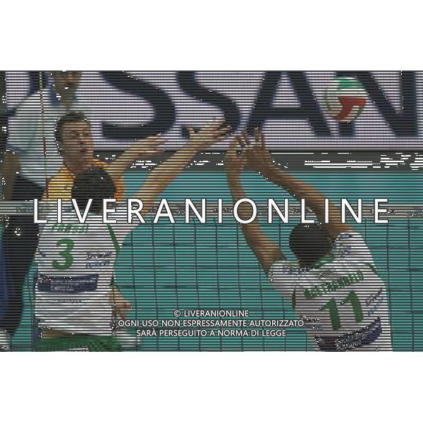 Monza 11-10-2009 Campionato pallavolo serie A TIM 2009/10 Acqua Paradiso Gabeca Monza-Bre Banca Lanutti Cuneo3:2 nella foto joroen rauwerdink, simone parodi e luigi mastrangelo ph marco luzzani/ag aldo liverani s.a.s.