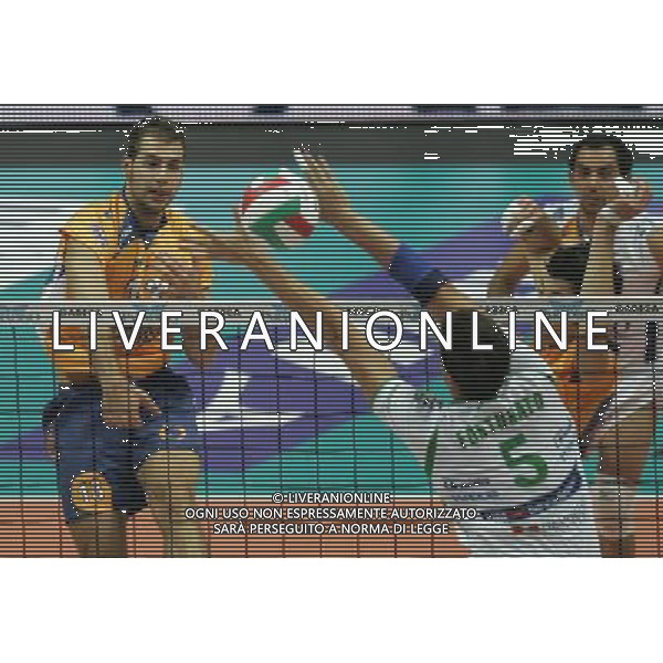 Monza 11-10-2009 Campionato pallavolo serie A TIM 2009/10 Acqua Paradiso Gabeca Monza-Bre Banca Lanutti Cuneo3:2 nella foto dragan travica e francesco fortunato ph marco luzzani/ag aldo liverani s.a.s.