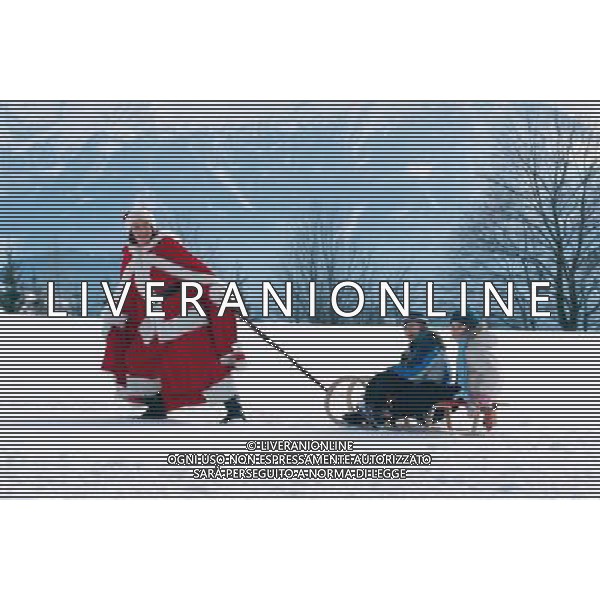 FILM\'A CASA CON BABBO NATALE\' NELLA FOTO Christine Neubauer, Pamina Grunsteidl, Tamino Wecker AG ALDO LIVERANI 