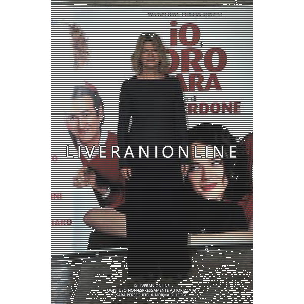 ROMA - CINEMA WARNER MODERNO - 30.12.09 PHOTO CALL FILM\' IO, LORO E LARA\' nella foto: ANGELA FINOCCHIARO FOTO BRUNI-AG ALDO LIVERANI