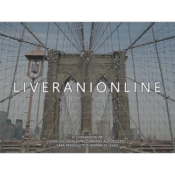U.S.A: IL PONTE DI BROOKLYN A NEW YORK IL PONTE FU INAUGURATO NEL 1883 © Trevor Collens - Photoshot - Ag. Aldo Liverani sas ITALY ONLY