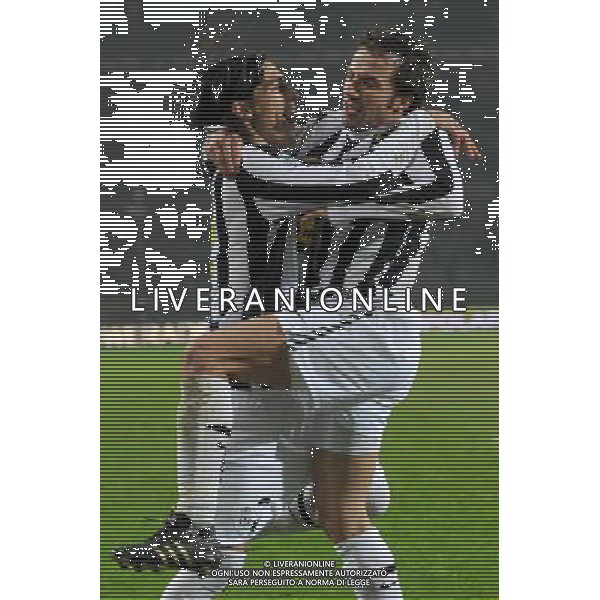 13-01-2009 Torino Sport-Calcio Juventus Napoli Coppa Italia Tim 2009/2010 Nella foto: l\'Esultanza di caceres e Del Piero dopo il gol ©Alessandro Falzone/ag aldo liverani sas