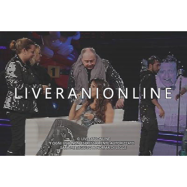 Milano - 19/01/2010 Trasmissione tv: \' CHIAMBRETTI NIGHT SHOW\' nella foto: Sabrina FERILLI - Lele MORA © Antonio Sorano - Ag. Aldo Liverani sas 