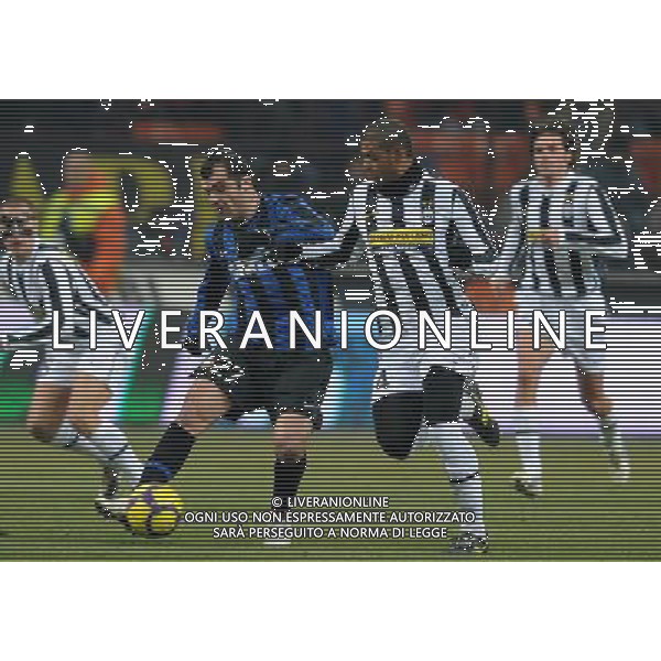 Coppa Italia TIM Cup 2009/2010 Quarti di Finale Milano - 28.01.2010 Inter-Juventus Nella Foto:GORAN PANDEV-FELIPE MELO /Ph.Vitez-Ag. Aldo Liverani