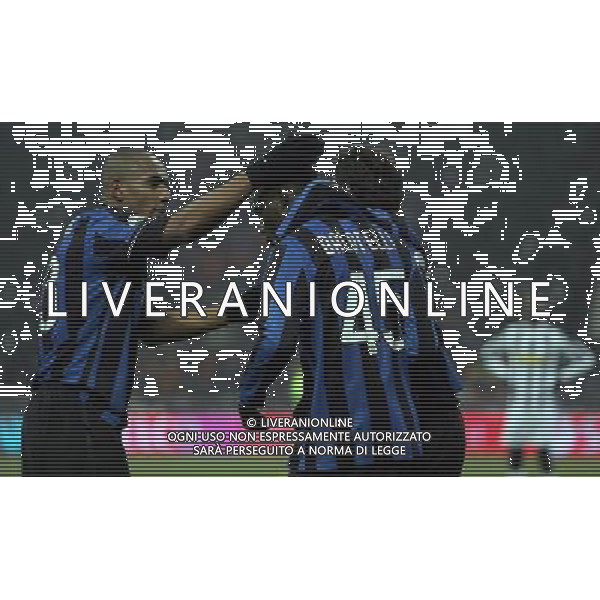 INTER - JUVENTUS COPPA ITALIA TIM CUP 28/01/2010 NELLA FOTO ESULTANZADOPO IL GOL DELLA VITTORIA DI MARIO BALOTELLI DEL 2-1 CON MAICON ©LUZZANI/AGENZIA ALDO LIVERANI SAS