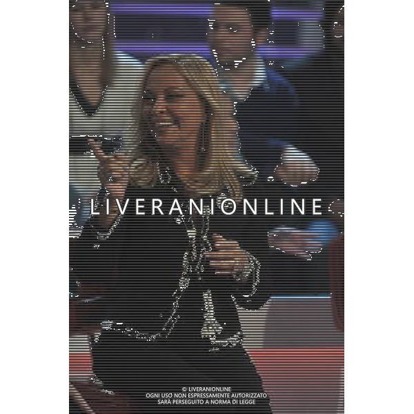 ROMA - STUDI DEAR - 31.01.10 TRASMISSIONE TELEVISIVA DOMENICA IN PUNTATA DEL 31.01,10 nella foto:SILVANA GIACOBINI © MASSIMO BRUNI - AG. ALDO LIVERANI SAS