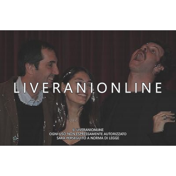 MILANO 1/2/2010 TEATRO MANZONI VIA MANZONI PHOTOCALL DELLO SPETTACOLO TEATRALE: \'DONA FLOR E I SUOI DUE MARITI\' REGIA E DRAMMATURGIA DI EMANUELA GIORDANO NELLA FOTO CATERINA MURINO, PAOLO CALABRESI E PIETRO SERMONTI FOTO ROMANO/AG ALDO LIVERANI