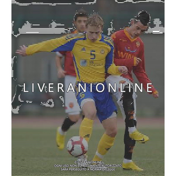 62Á Torneo Viareggio Cup World Football Tournament Coppa Carnevale-Gr.B Gir.8 Viareggio - 02.02.2010 Roma-FK Ventspils Nella Foto:STOLS VITALIJS-STOIAN ADRIAN MARIUS /Ph.Vitez-Ag. Aldo Liverani