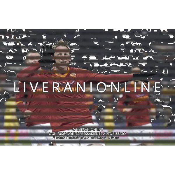 AS Roma vs Udinese 04/02/2010 semifinale di andata Coppa Italia TIM CUP 2009/2010 nella foto: l\'esultanza dopo il gol di Philippe Mexes ph. Corradetti /©Agenzia Aldo Liverani Sas