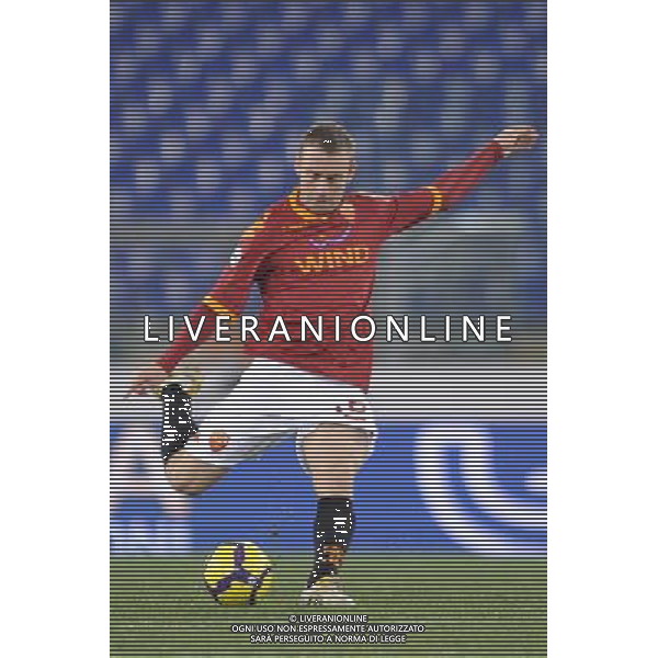 Roma - 04/02/2010 - Stadio Olimpico - TIM CUP 2009/2010 - semifinale di andata - AS Roma vs Udinese - nella foto: Daniele DE ROSSI ph. Corradetti / ©Aldo Liverani Sas
